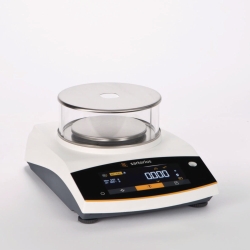 Precision balances Entris<sup>&reg;</sup> II with glass ring and lid