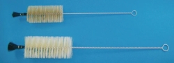 Bottle brushes with head bundle, bristles bleached