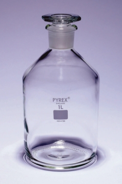 Reagent bottles, narrow-mouth, glass stopper, Pyrex<sup>&reg;</sup>