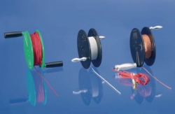 Slika Manually-operated reels and lowering cables