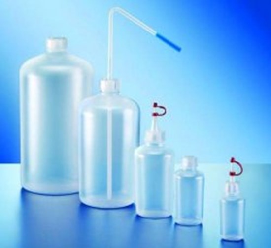 SQUARE-SHOULDERED BOTTLES, ROUND